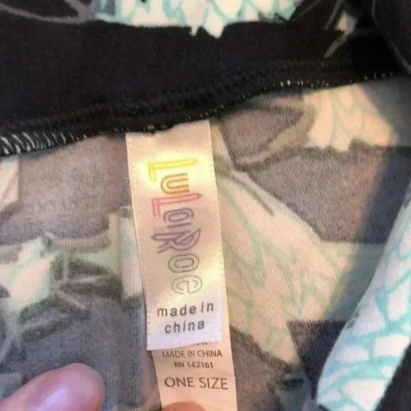 LulaRoe Fashion Leggings OS - Picture 3 of 5